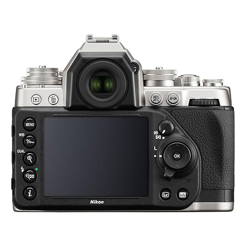 Df Digital SLR Camera with 50mm f/1.8 Lens (Silver) Image 3