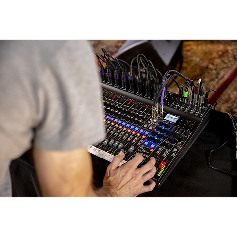 LiveTrak L-20 - 20-Input Digital Mixer & Multitrack Recorder Image 1