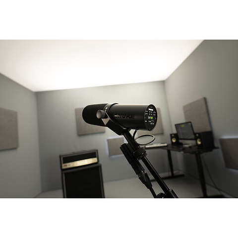 SM7dB Vocal Microphone with Built-In Preamp Image 7