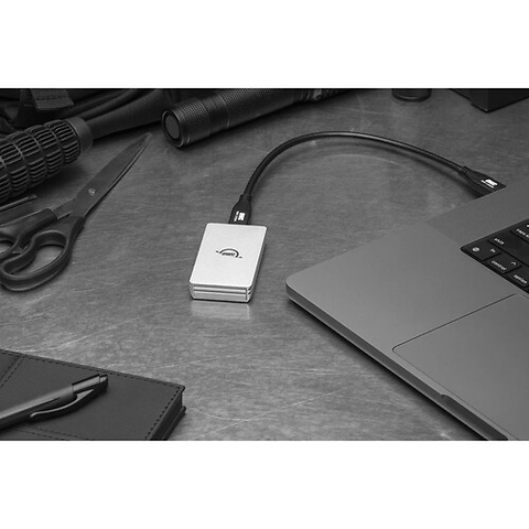 1TB Envoy USB 3.2 Gen 2 Portable NVMe SSD Image 5